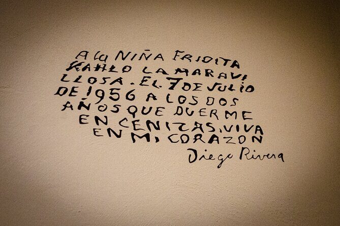 Ticket for the Frida Kahlo Museum - English digital guides: how to use them without feeling stuck