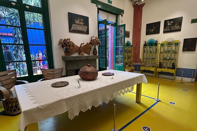 Ticket Museum Frida Kahlo and tasting in Coyoacan Market - The Frida Kahlo Blue House: what to focus on once you arrive