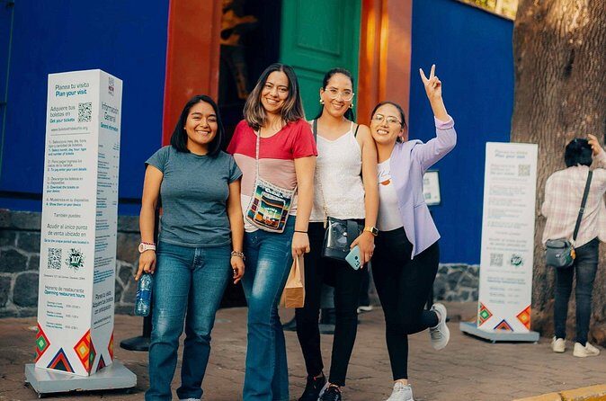 Ticket to Frida Kahlo Museum on CDMX - Casa Azul gardens and the home atmosphere