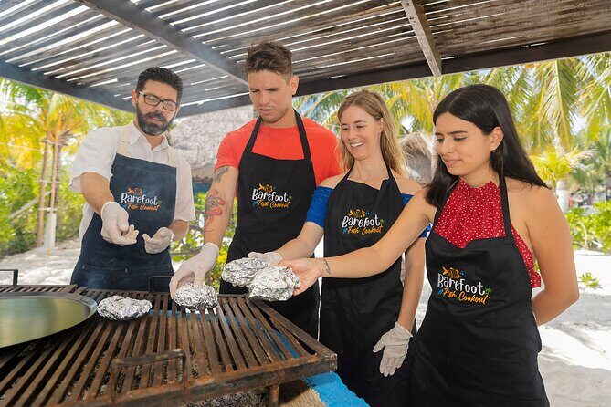 Tikinxic Barefoot Fish Guided Cookout Experience in Cozumel - Tikinxic fish in plantain leaves: why the method matters