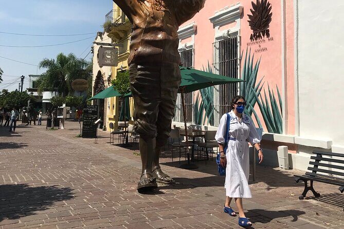 Tlaquepaque Tour with Transportation! - Guide quality and language: what to expect from the human part