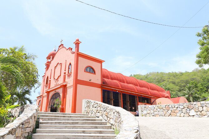 Tour in Huatulco and Playa La Entrega - Pickup at 9:00am and a smooth plan for a cruise day or hotel stay