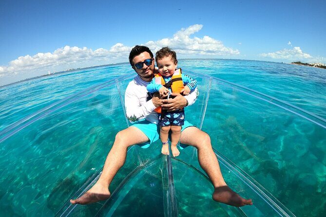 Tour Isla Mujeres excursion in Collective Transparent Boat - Transparent Hull in Marina Bartolomé: The real draw