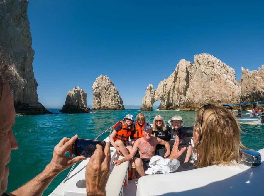 Tour the Arch of Cabo San Lucas and head down to Playa del Amor - The Arch stop: walking time and the best photo setup