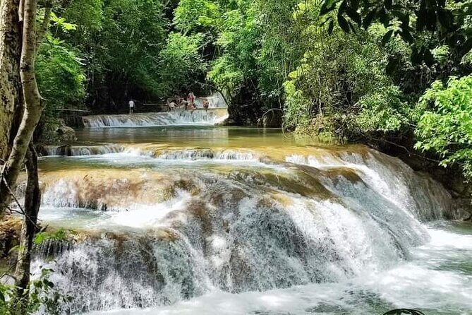 Tour to Copalitilla Magical Waterfalls from Huatulco with admission included - What makes the guide experience worth it