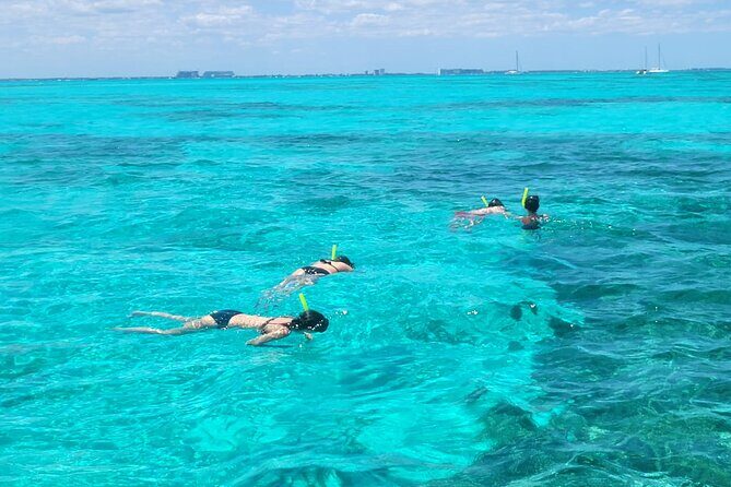 Tour to Cozumel by Catamaran with Snorkeling and Buffet Lunch - San Miguel de Cozumel: A Brief Island-Feeling Break