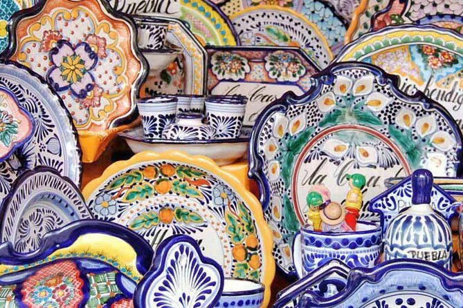 Tour to Puebla and Cholula - Puebla Zócalo: where the architecture and church art make sense