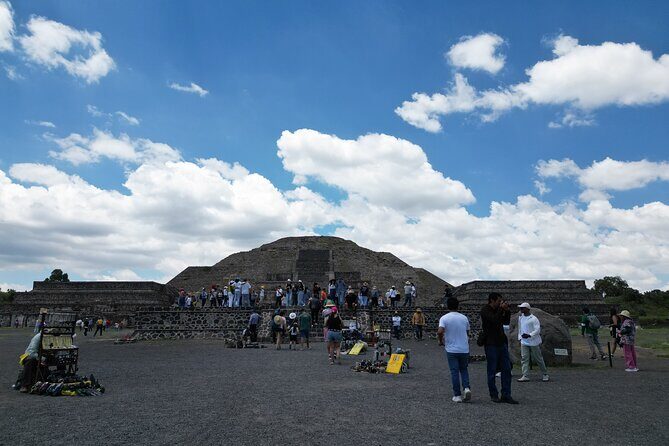 Tour to Teotihuacan with visit to ancient caves and CDMX transportation - Price and value: why $69.24 can work (or not)