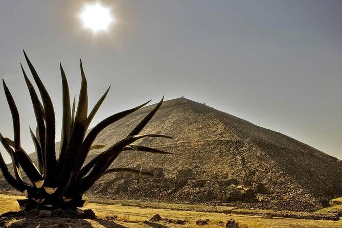 Tour to the Pyramids of Teotihuacán and Basilica of Guadalupe - Quick hits before you go