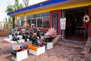 Tour to the Pyramids of Teotihuacán and Basilica of Guadalupe - Plaza de las Tres Culturas: the 30-minute context stop