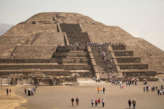 Tour to the Pyramids of Teotihuacán and Basilica of Guadalupe - Pickup, meeting point, and the one detail that can ruin your morning