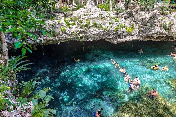 Tour to Tulum and cenote with swimming with turtles from Riviera Maya - Akumal cove: swimming with sea turtles (and paying eco fees)