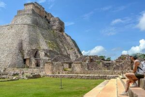 Tour to Uxmal Kabah and Chocolate Museum from Mérida - Kabah After Uxmal: A Smaller Puuc Religious Center Worth the Second Stop