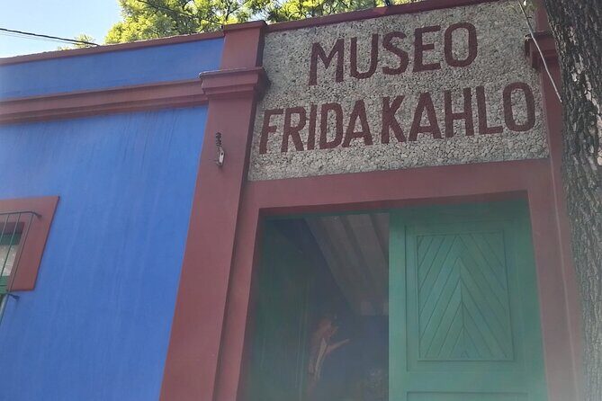 Tour to Xochimilco and Coyoacan and Frida Khalo - Price and value at about $62.69 for a 7-hour day