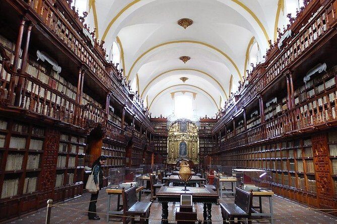 Town walking tour of the city - Mercado El Parían: handicrafts and souvenirs with a guide