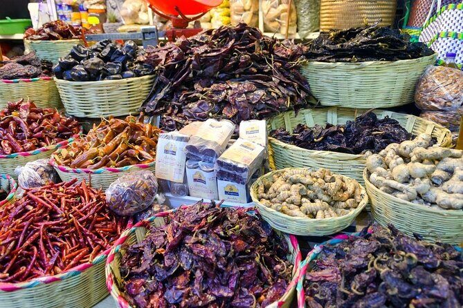 Traditional Cooking Class with Minerva Lopez - Choosing Your Main: Black Mole, Corn Sauces, Tamales, or Seasonal Favorites
