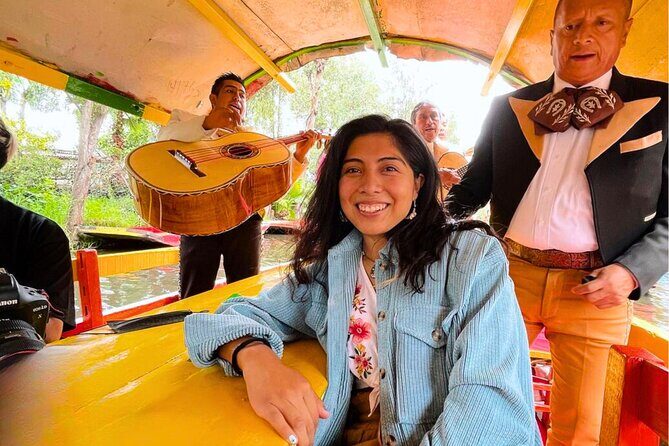 Trajinera ride in Xochimilco - Guide factor: why Elizu’s style tends to make the day easier