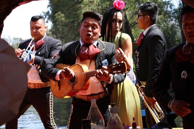 Trajinera ride in Xochimilco - What the trajinera ride feels like: drinks, music, and relaxed pacing