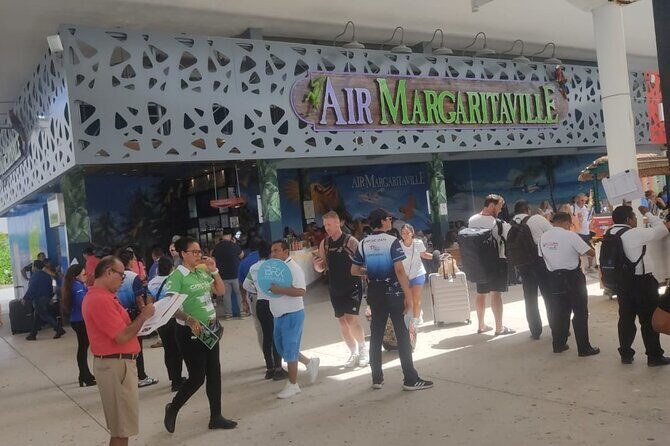 Transfer from Cancun airport to Cancun hotel zone 1 to 8 people - When Flights Change: The Real Test of Any Transfer