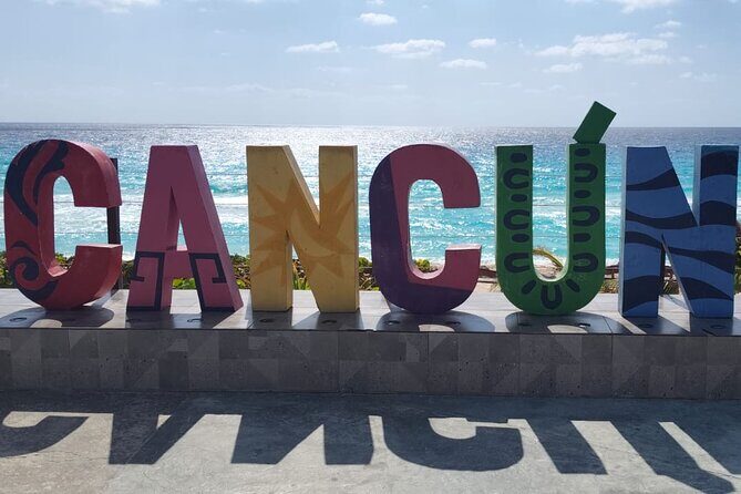 Transfer from Cancun airport to Cancun hotel zone 1 to 8 people - Opening Hours: Know the Time Window
