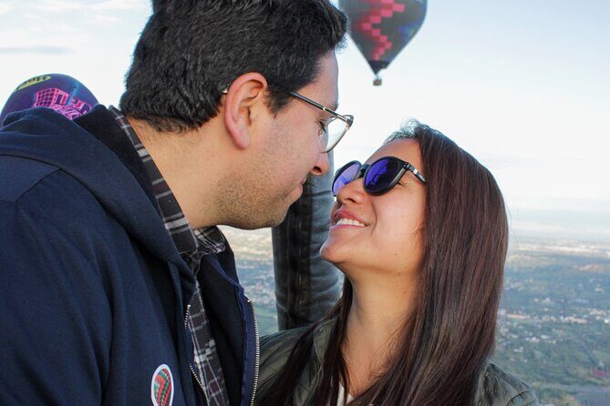 Transportation and Hot Air Balloon Flight Teotihuacán - Landing: the toast, the certificate, and what you should do next