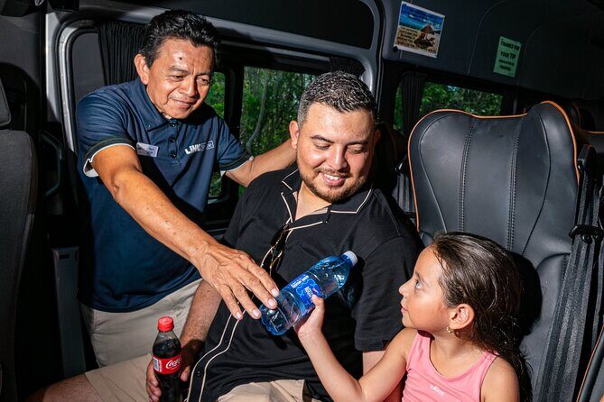 Transporte Privado del aeropuerto de Cancún a Cancún o Riviera - Cancun vs Riviera: where this goes and what changes for Costa Mujeres