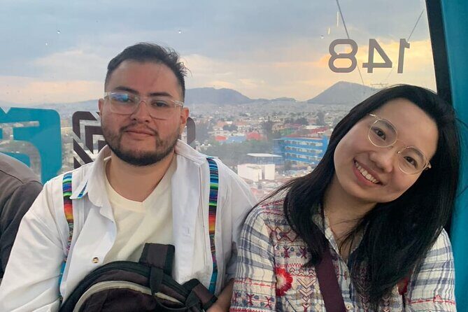 Travel by Cable Car in Mexico City-Iztapalapa - Language: English, Spanish, and Real Conversation