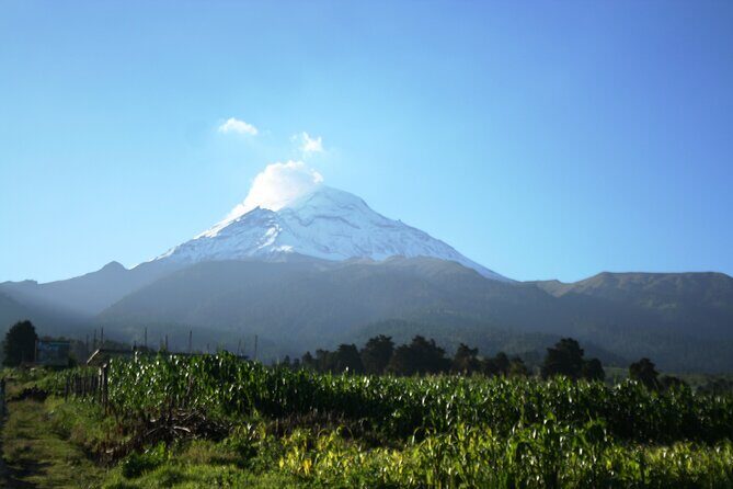 Trekking Through The Volcanoes - Getting to the mountains: a morning pickup that matters