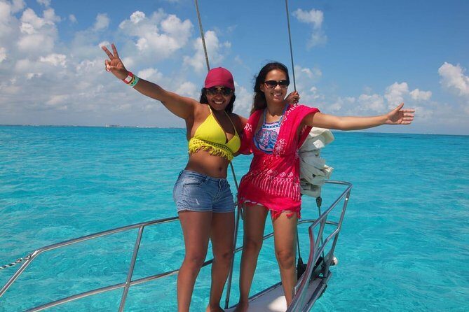 Trimaran La Lupita,Sail Away to Isla Mujeres from Cancun - The Buffet Lunch: Included, Not Gourmet