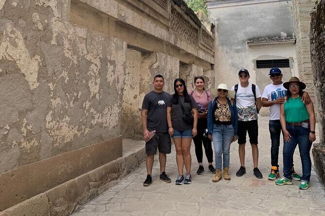 Tule, Mitla & Hierve el Agua Full-Day Tour with Certified Guide - Stop 1: El Árbol del Tule for Wide-Trunk Photos Before the Heat Peaks