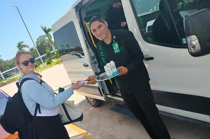 Tulum Airport Transportation to your destiny in Private Minibus - When your flight gets delayed: the service mindset matters