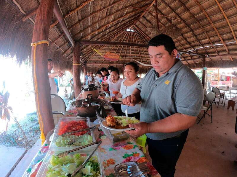 Tulum: Chocolate & Honey Sanctuary Experience with Lunch - Lunch built around honey and chocolate (and it actually matters)