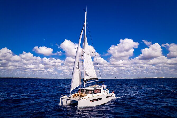 Tulum: Luxury Sail & Snorkel – All Inclusive 34' Catamaran - Tulum on a 34-foot catamaran: calm water, good pacing
