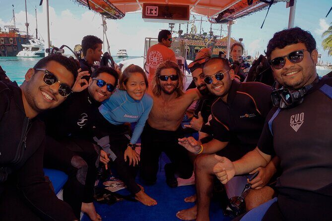 Two Reefs For Certified Divers in Cancun - The People Factor: Communication and Dock-Time Organization