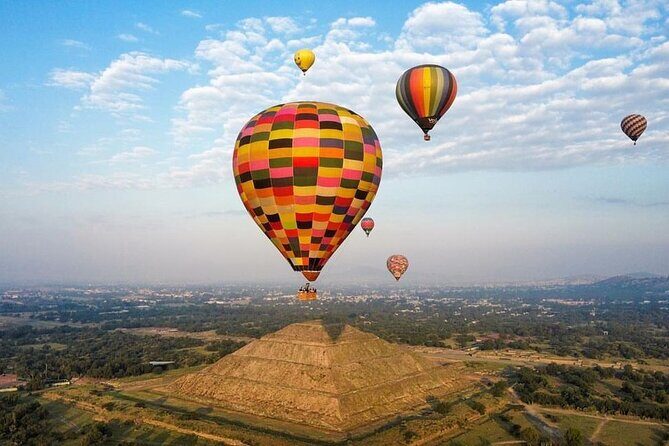 Unforgettable Balloon Flight + Tour of Teotihuacan - 5:30 am at Teotihuacán: Coffee Break and Balloon Prep Photos