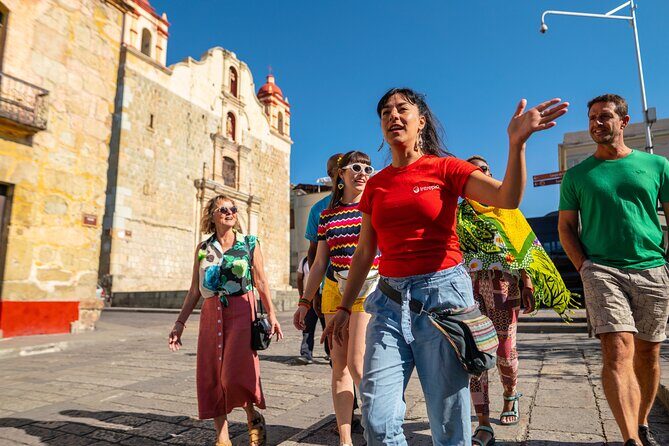 Unlock Teotihuacan Pyramids: Private Tour & Delicious Local Lunch - From Casa de los Azulejos to Teotihuacan by Metro and Bus