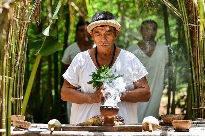 Uxmal and Kabah Ruins Tour with Chocolate History - Stop 2: Kabah Ruins for a Short, Focused Visit