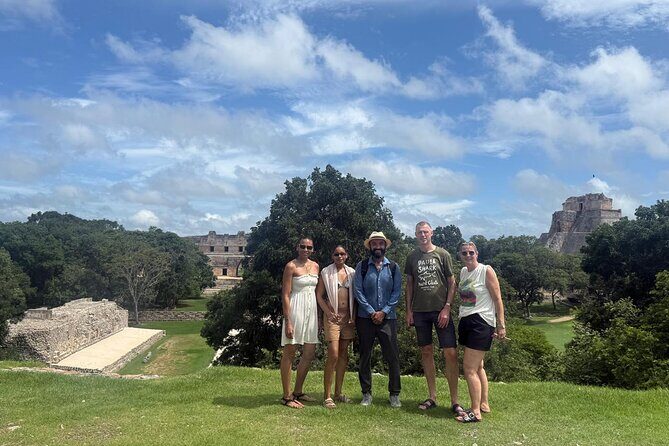 Uxmal, two Amazing Cenotes & Local Food Tour from Mérida - Muna lunch stop: a real Yucatán break (not just a quick pit stop)