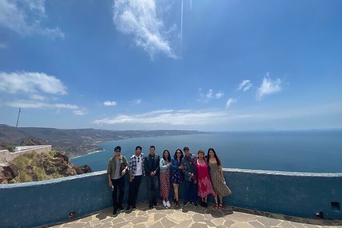 Valle de Guadalupe private tour, in a group is better! (since 10 to 19 persons). - Stop 2: Finca Altozano lunch break with regional food