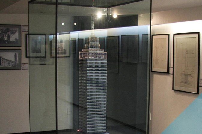Viewpoint Torre Latino Panoramic view of Mexico City - Museum floor 38: The City and the Tower exhibit (included)