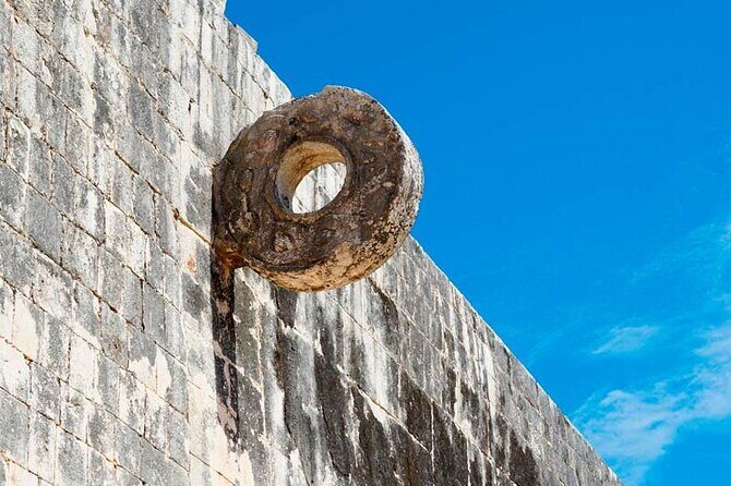 VIP Chichen Itza & Ek Balam Private Tour - Valladolid lunch in the main square: a real meal, not a rushed stop