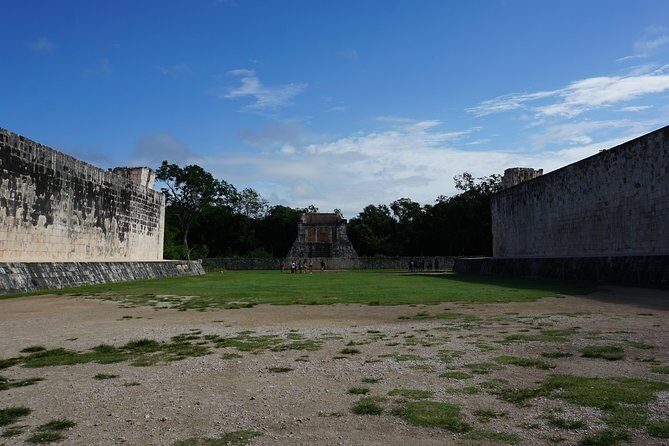 VIP Chichen Itza Private Tour - Cenote San Lorenzo Oxman: cool water plus rope-swing choice