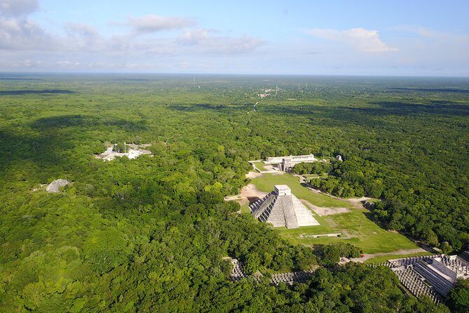 VIP Chichen Itza Private Tour - Luxury Car - Cenote San Lorenzo Oxman: your mid-day reset