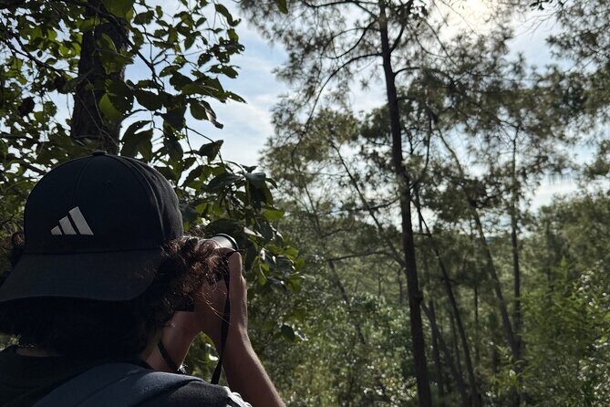 Visit the Sanctuary of the Guacamayas in free life - Binoculars, Lockers, and What to Bring for the Hike