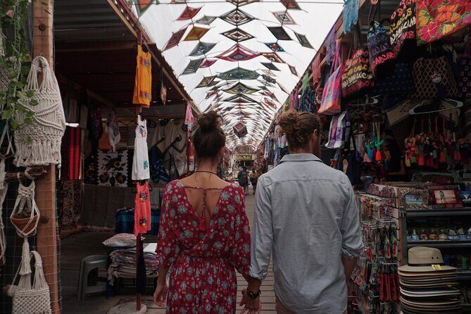 Visit Todos Santos Magic Town - The guided walk in old Todos Santos: Hotel California and the best street-level stops