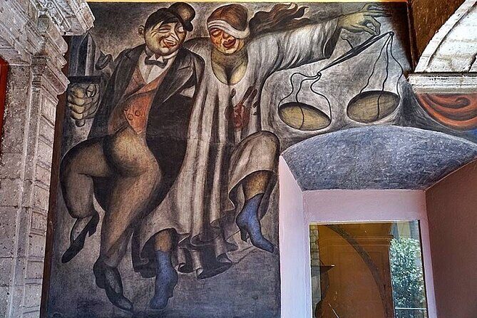 Walking Tour - Impressive murals in Historical Center of Mexico City - What to expect when the building is closed (Tuesday problem)