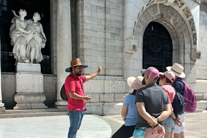 Walking Tour in Historic Center CDMX - Stop 6: Museo Nacional de Arte and a Sculptor’s One-Hand Detail