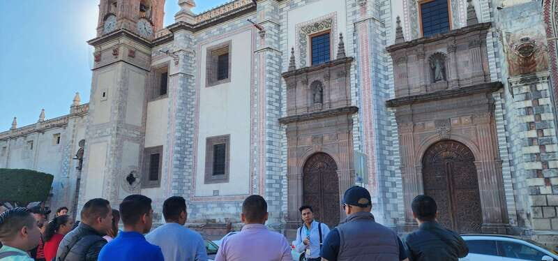 Walking Tour: Temples and Convents (Western Zone) - The Baroque Architecture Trail: From San Francisco to Santa Rosa de Viterbo