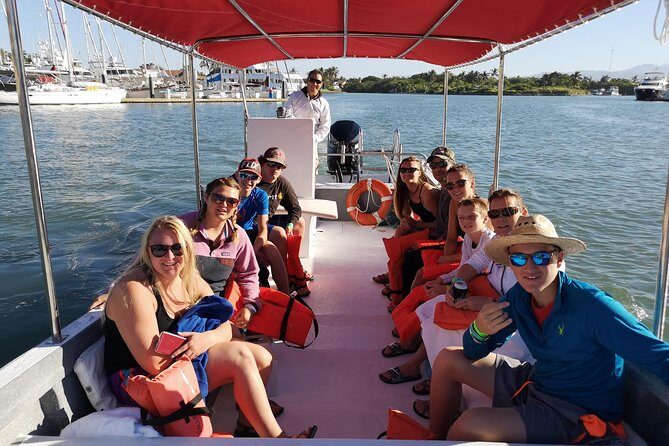 Whale Encounter Puerto Vallarta - Listening for whale songs with the hydrophone (what it changes for your experience)