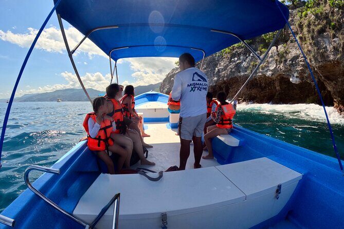 Whale Watching and Los Arcos 5 Islands Adventure - What the best moments can feel like (and what to expect realistically)